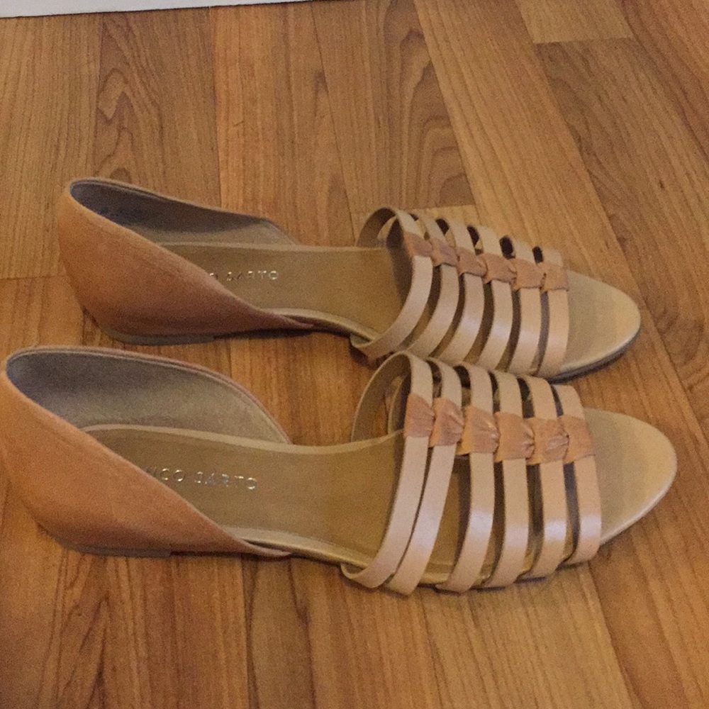 Franco Sarto size 8  Leather ASPIRE Sandals